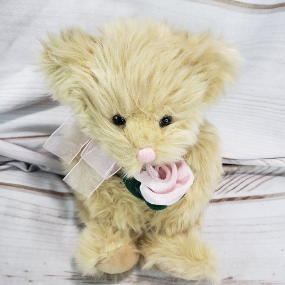 Russ Champagne Fluffy Teddy Bear With Pink Rose Love Embroidered 7 Inch 2010 - Picture 3 of 10
